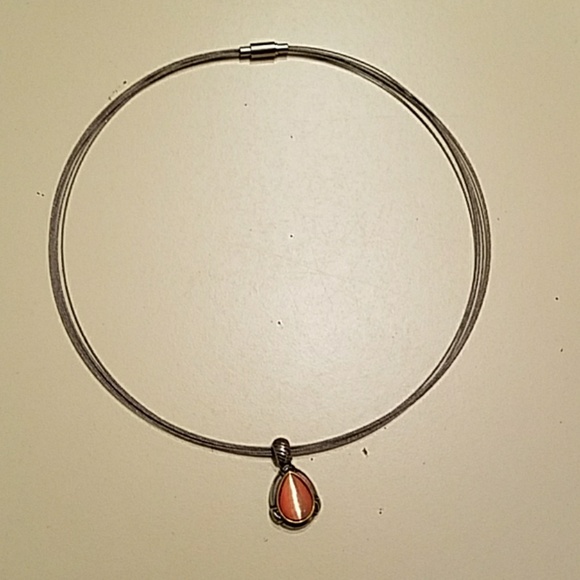 Wire choker necklace w/ magnetic clasp - Picture 4 of 6